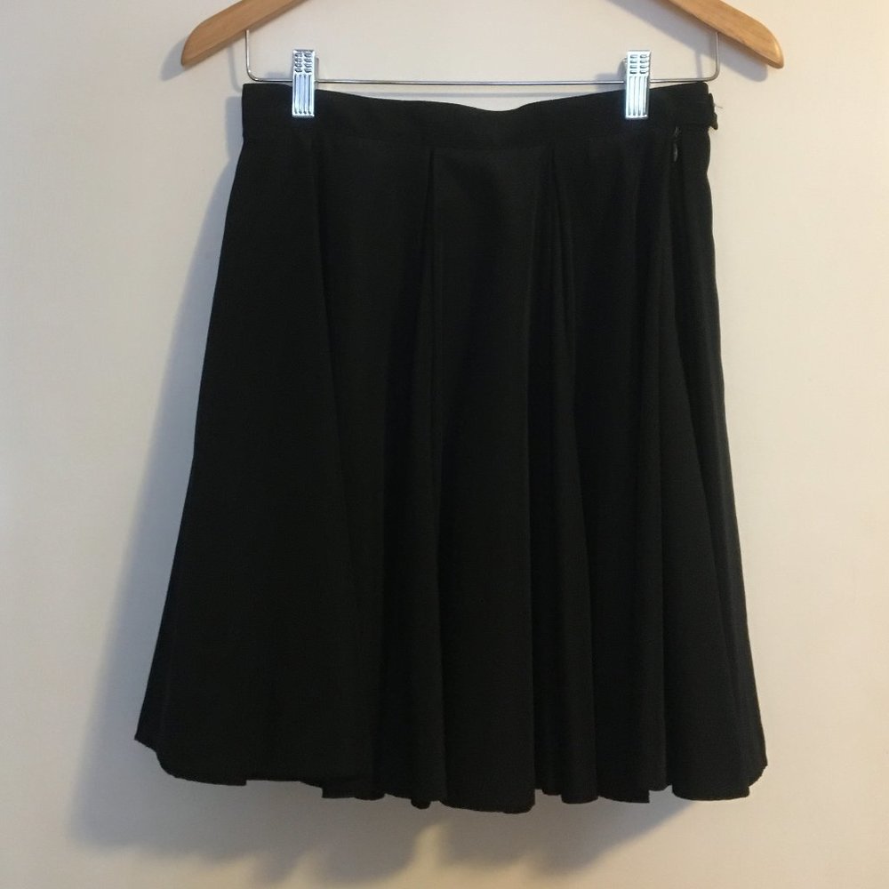 AMERICAN APPAREL Black Pleated Skirt